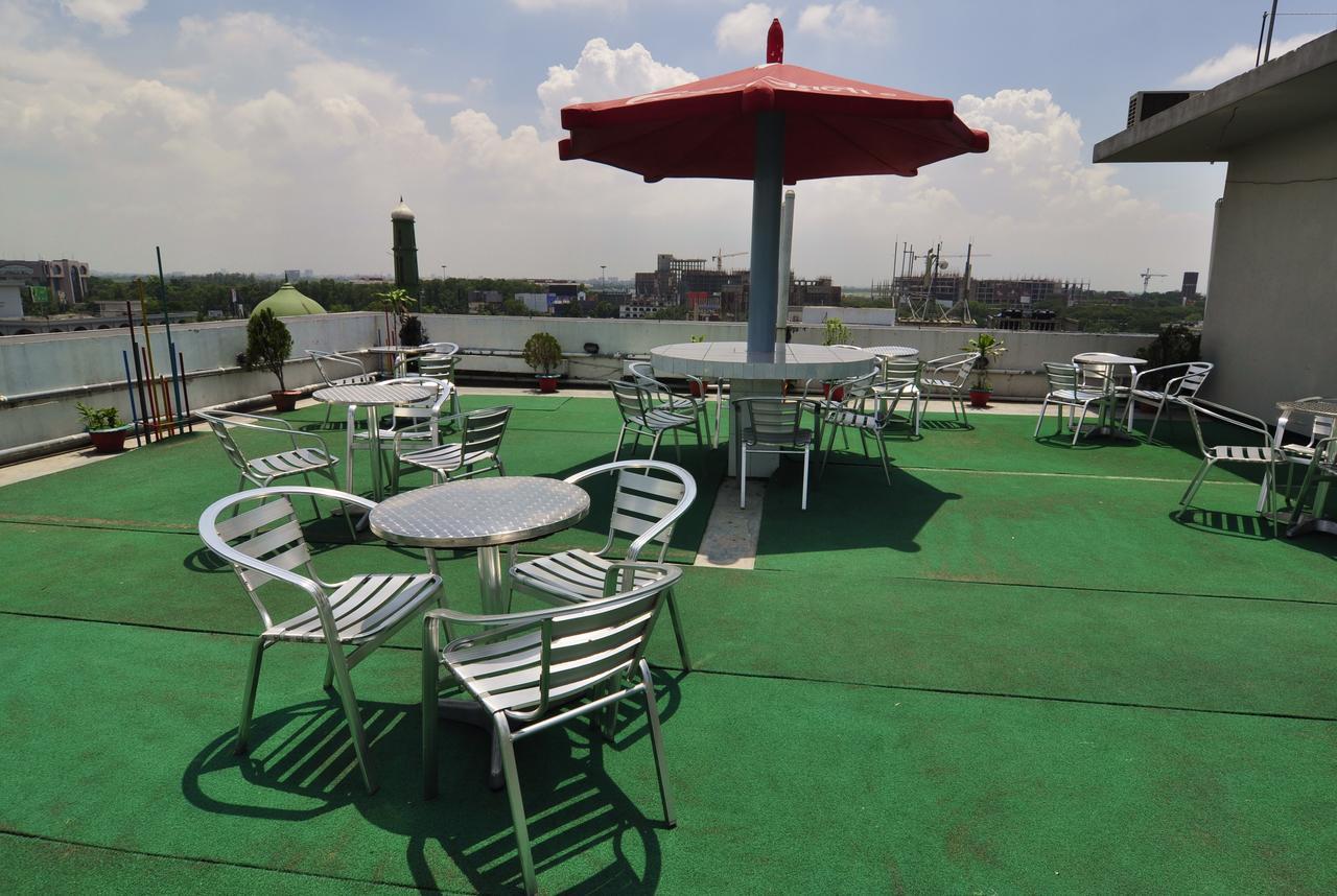 Holiday Xpress Dhaka Exterior photo