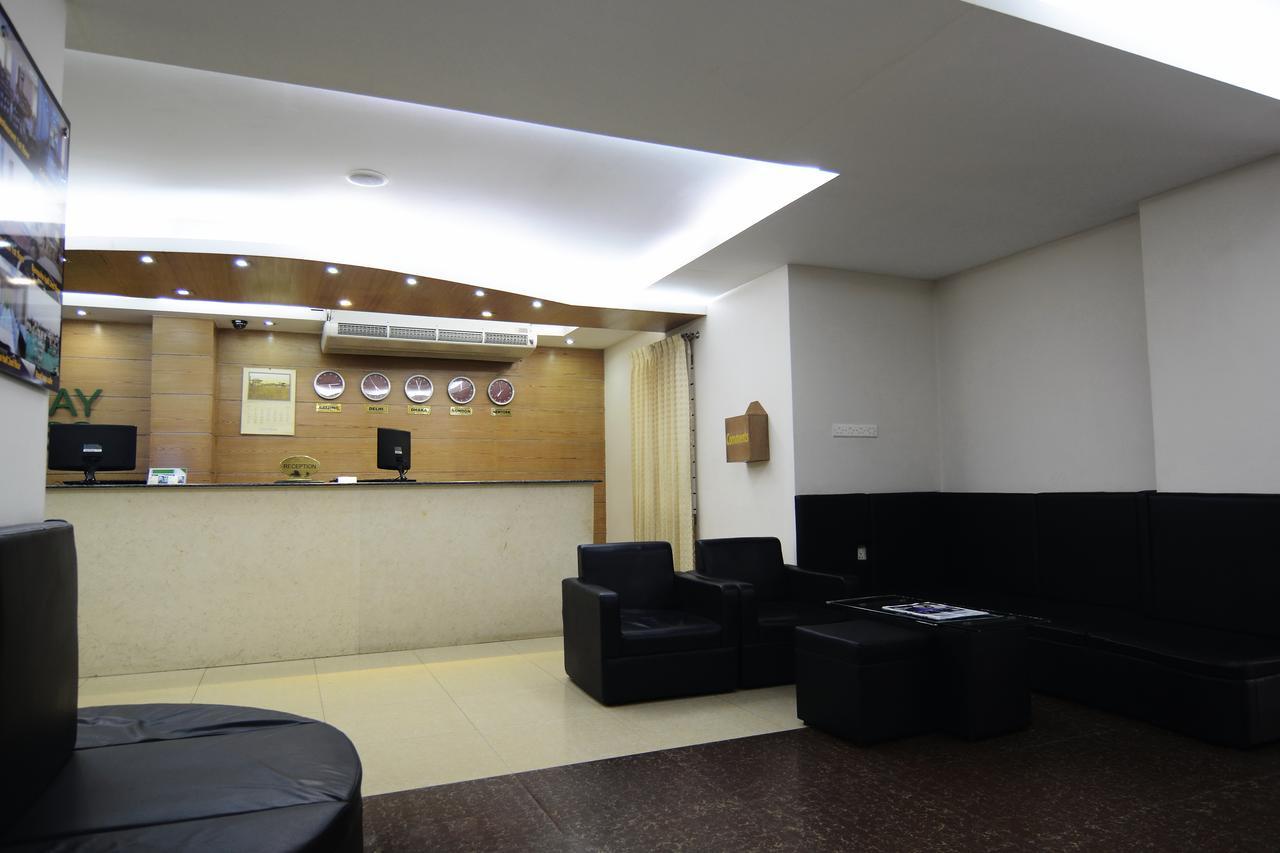 Holiday Xpress Dhaka Exterior photo