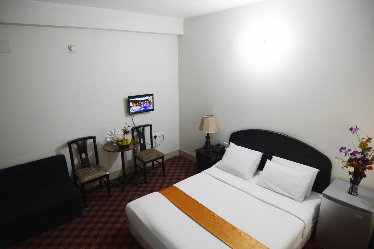 Holiday Xpress Dhaka Exterior photo