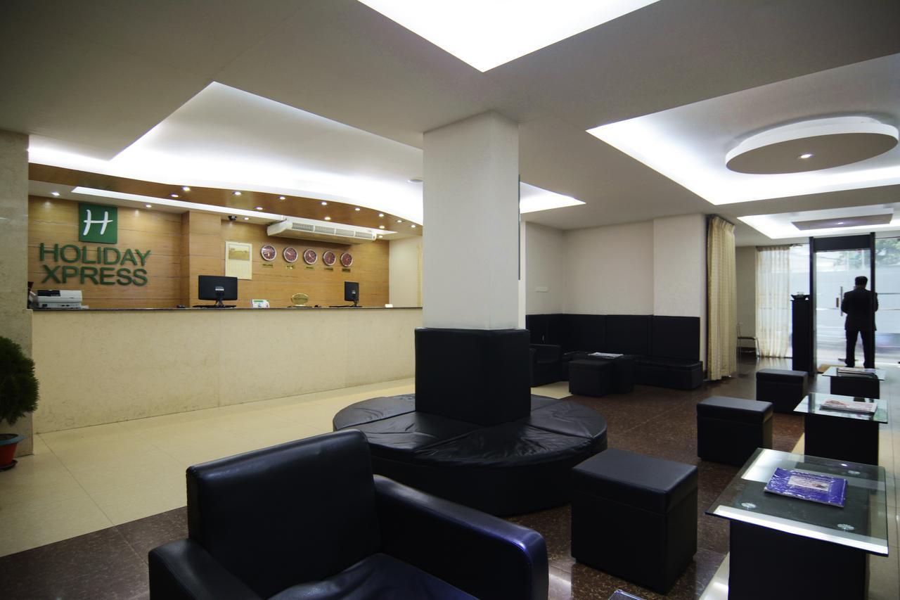 Holiday Xpress Dhaka Exterior photo